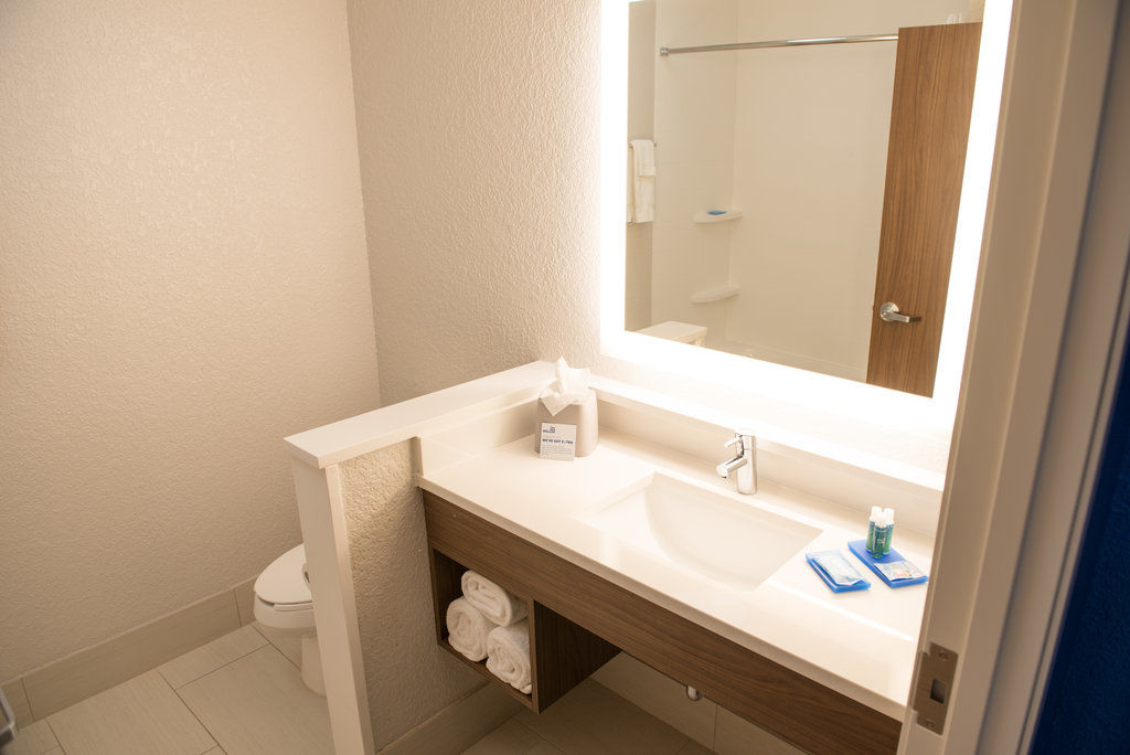Holiday Inn Express & Suites - Merrillville By Ihg Kültér fotó